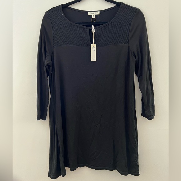 NWT black long top with cut out and mesh detail - Picture 4 of 9
